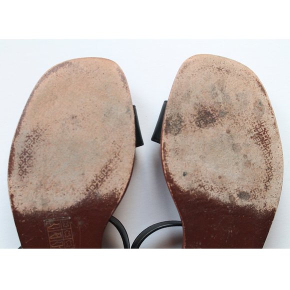 Tory Burch Gabrielle Sandal with Ankle Strap / Size 7.5 / Black Logo Leather - Picture 10 of 12